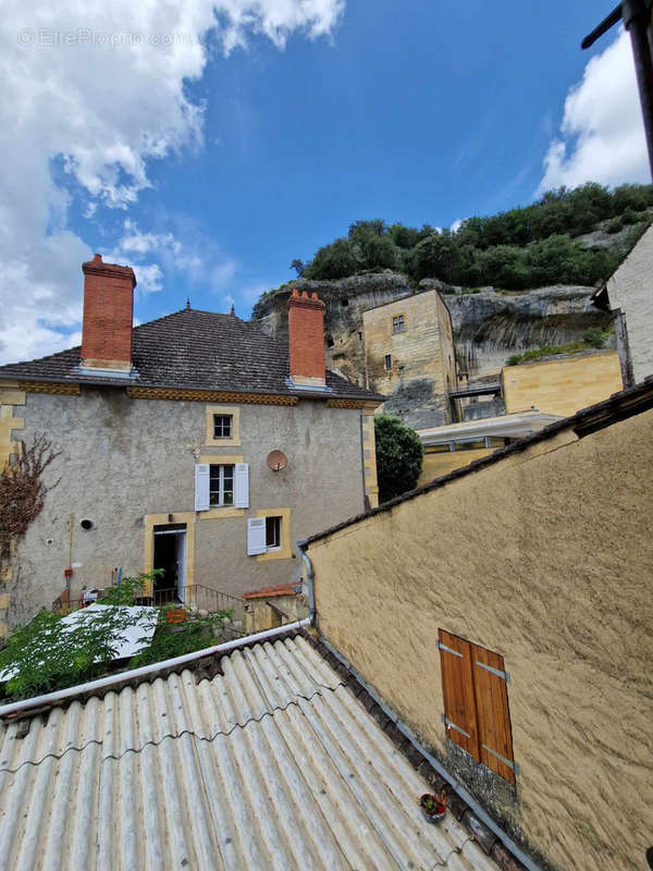 Appartement à LES EYZIES-DE-TAYAC-SIREUIL