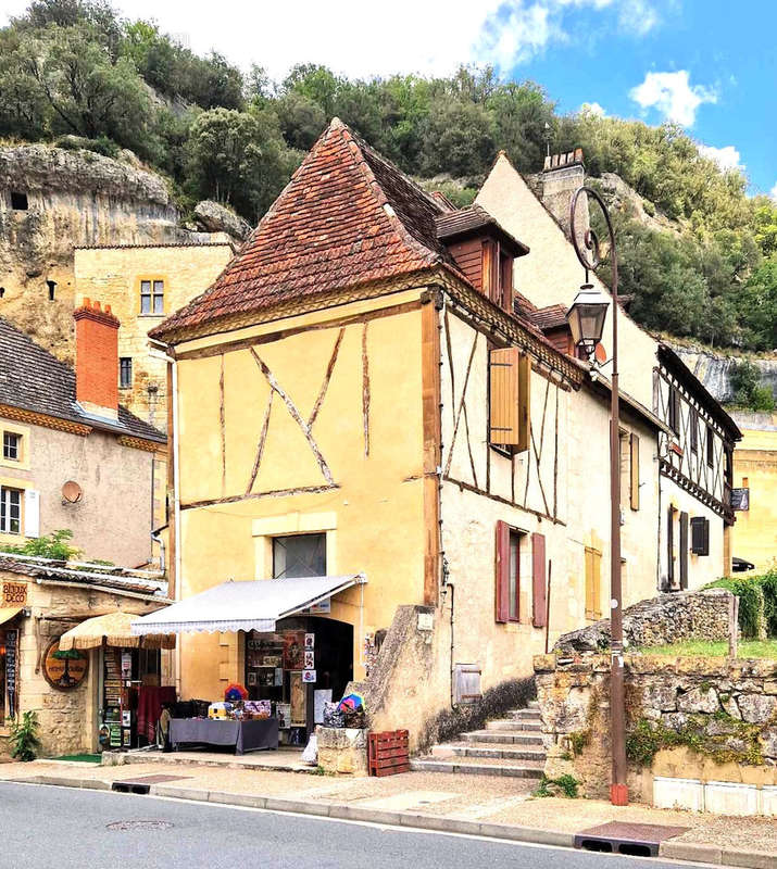 Appartement à LES EYZIES-DE-TAYAC-SIREUIL