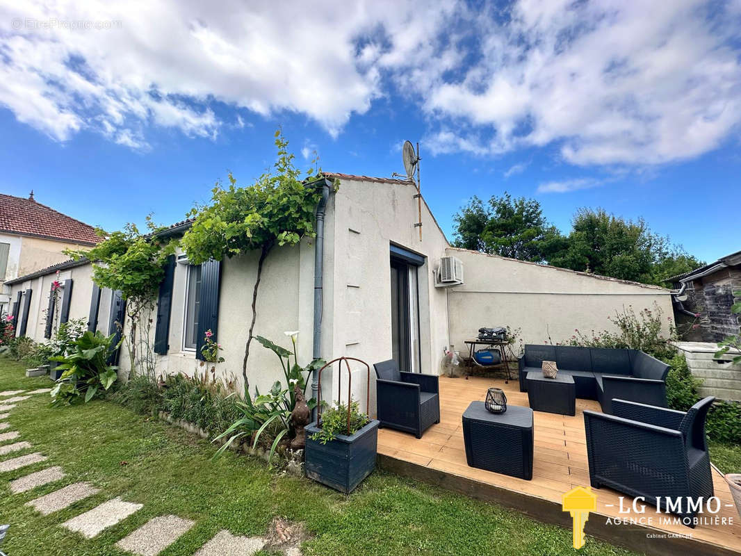 Maison à MORTAGNE-SUR-GIRONDE