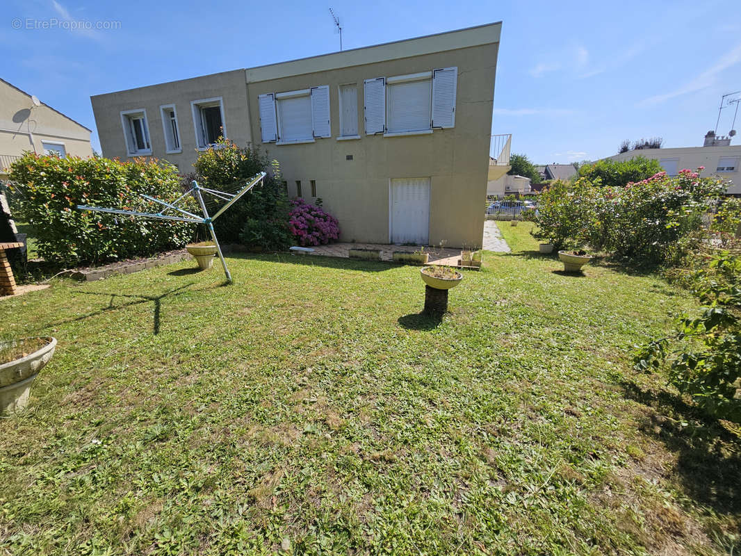 Maison à COUBRON