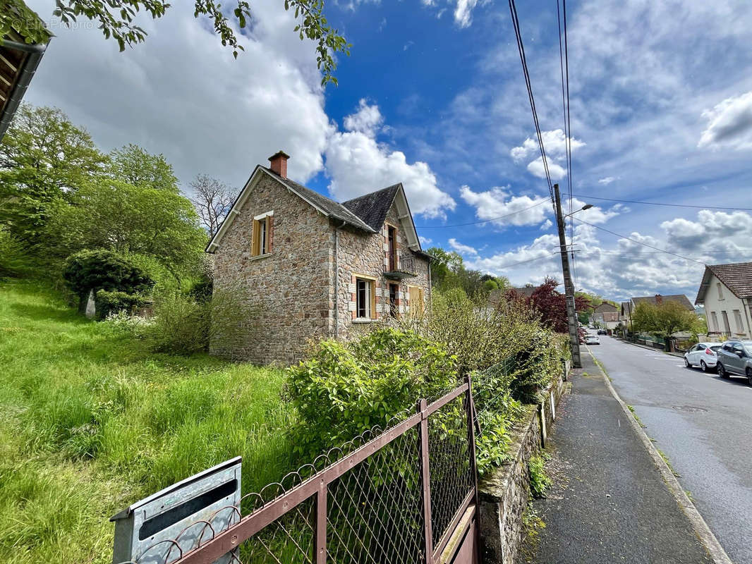 Maison à BORT-LES-ORGUES