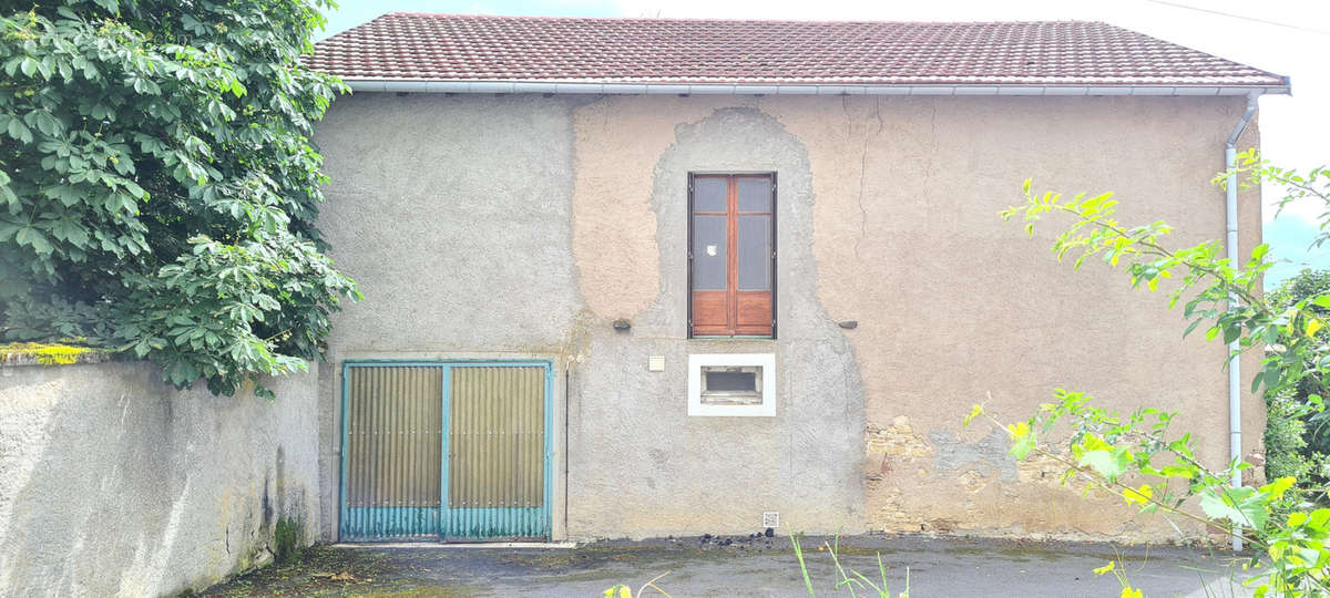 Maison à DOMPAIRE