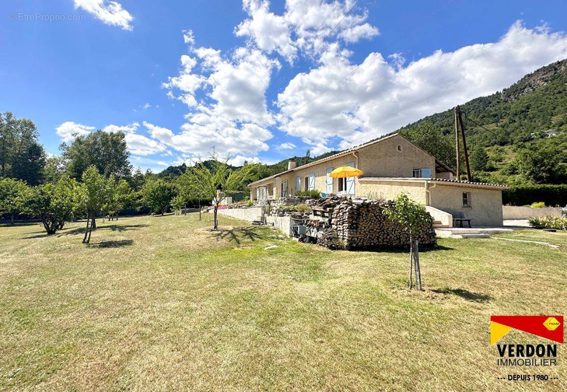 Maison à CASTELLANE