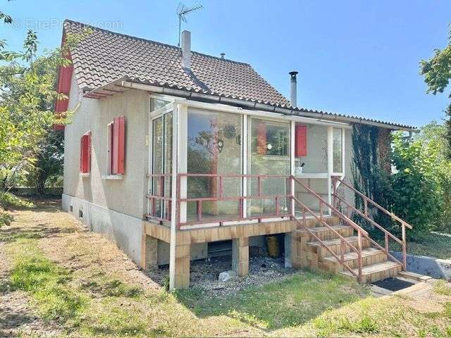 Maison à SAINT-LEON-SUR-L&#039;ISLE