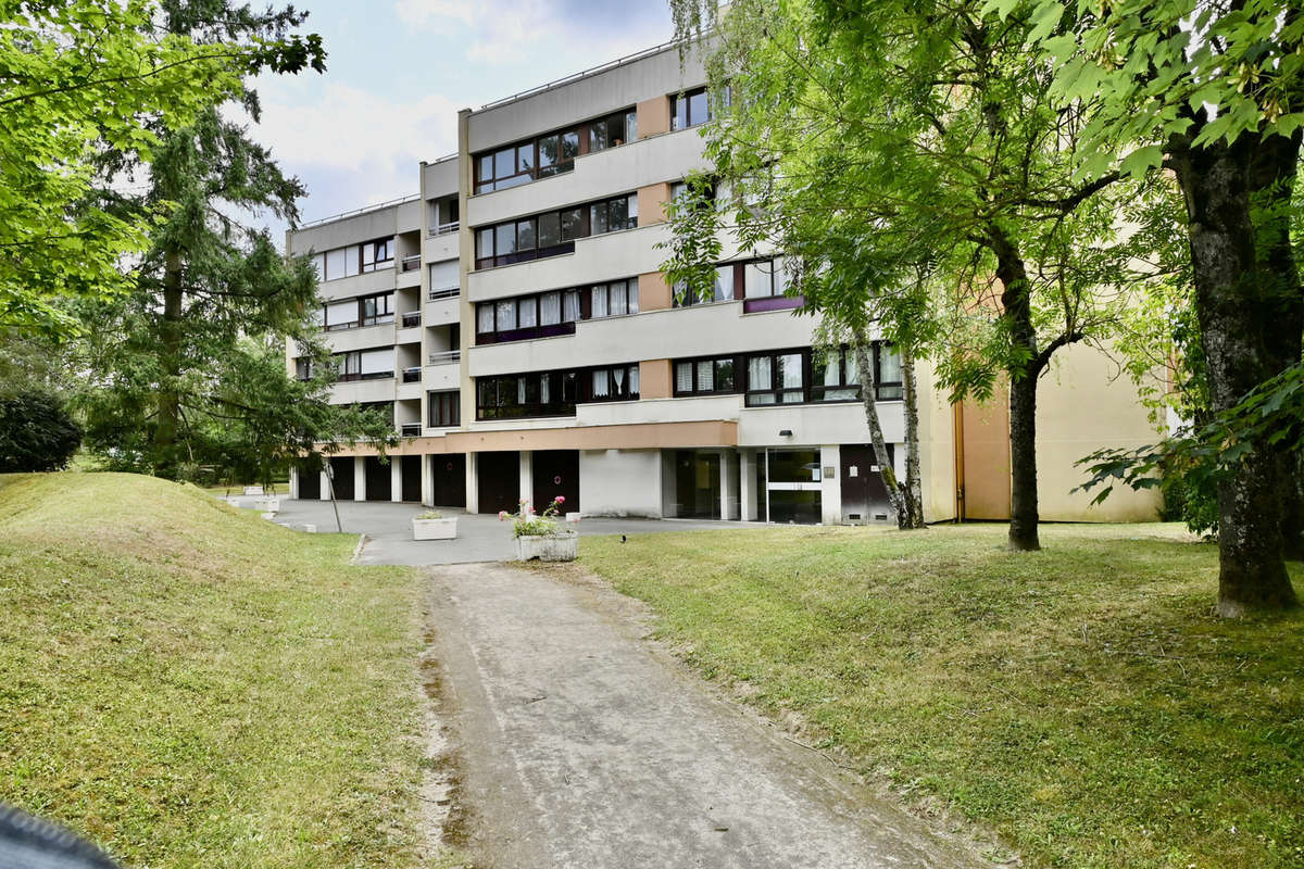 Appartement à ELANCOURT