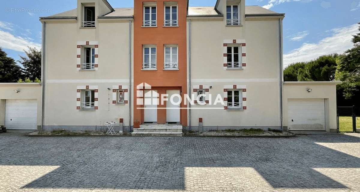 Maison à SAINT-DENIS-EN-VAL