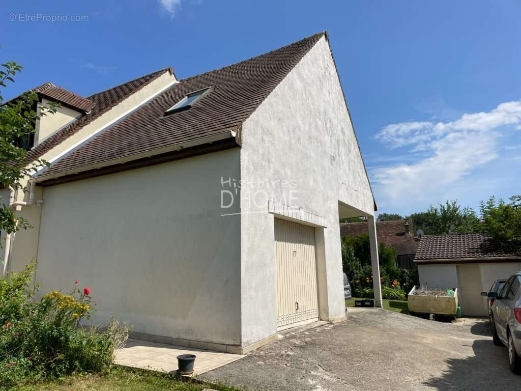 Maison à FONTENAY-TRESIGNY