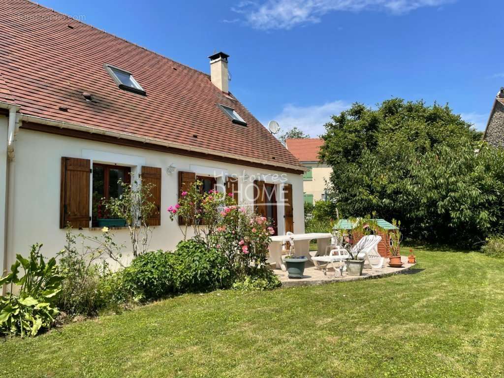 Maison à FONTENAY-TRESIGNY