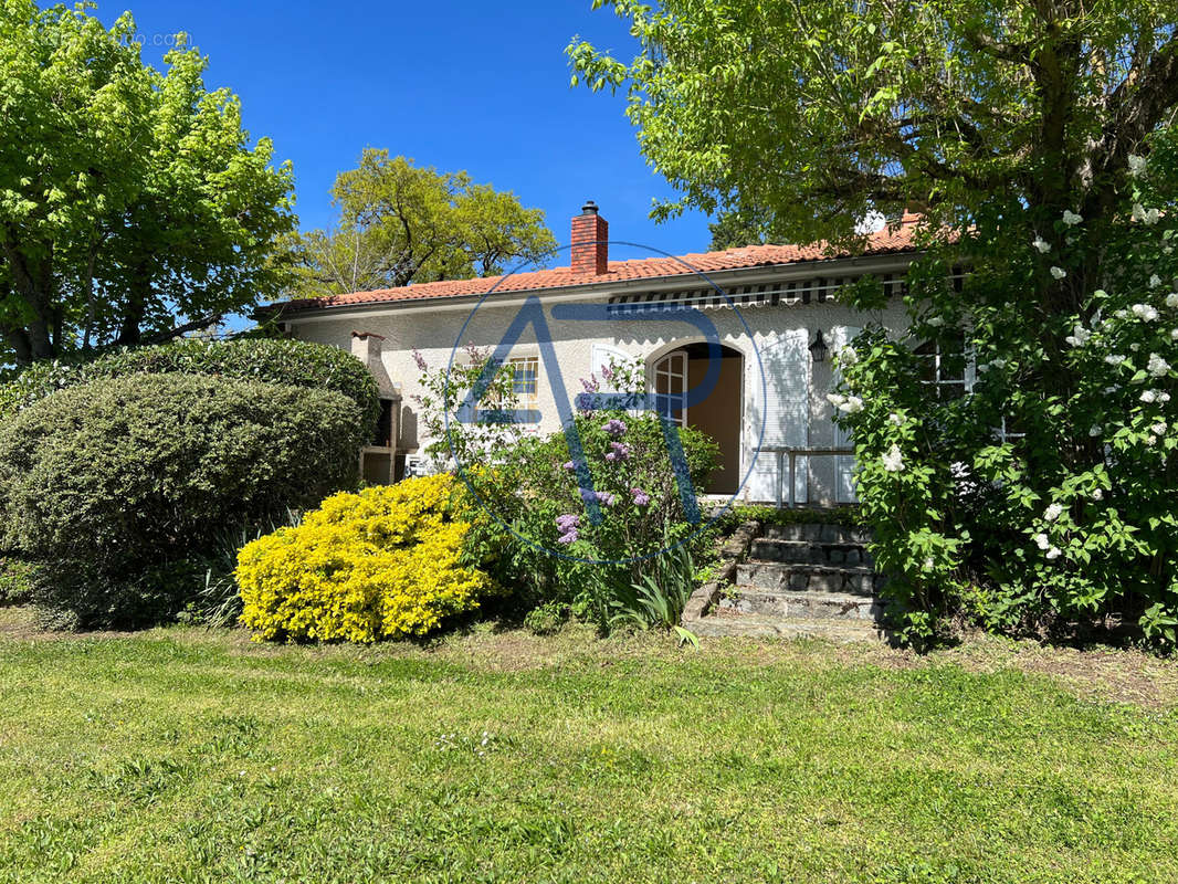 Maison à LAMOTHE