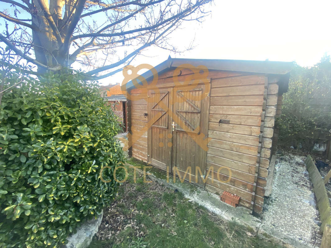 Maison à COURRIERES