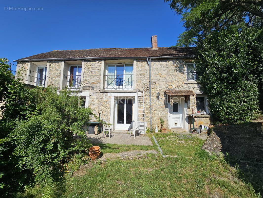 Maison à BOURAY-SUR-JUINE