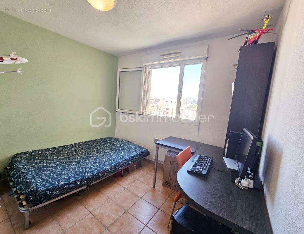 Appartement à MARSEILLE-5E