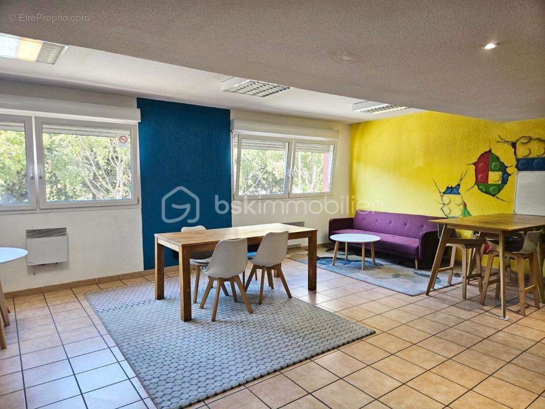 Appartement à MARSEILLE-5E