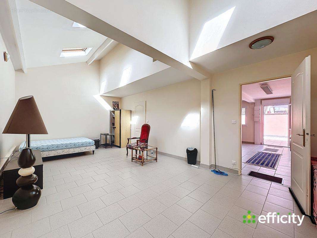 Appartement à VERNOUILLET