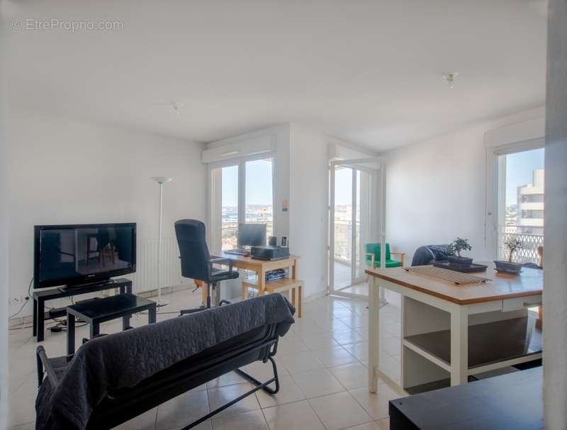 Appartement à MARSEILLE-3E