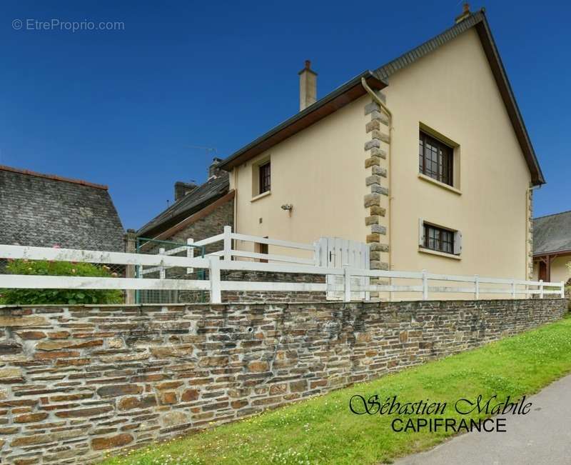 Maison à PLEINE-FOUGERES