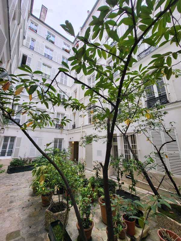 Appartement à PARIS-9E