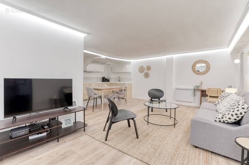 Appartement a louer paris-2e-arrondissement - 3 pièce(s) - 78 m2 - Surfyn