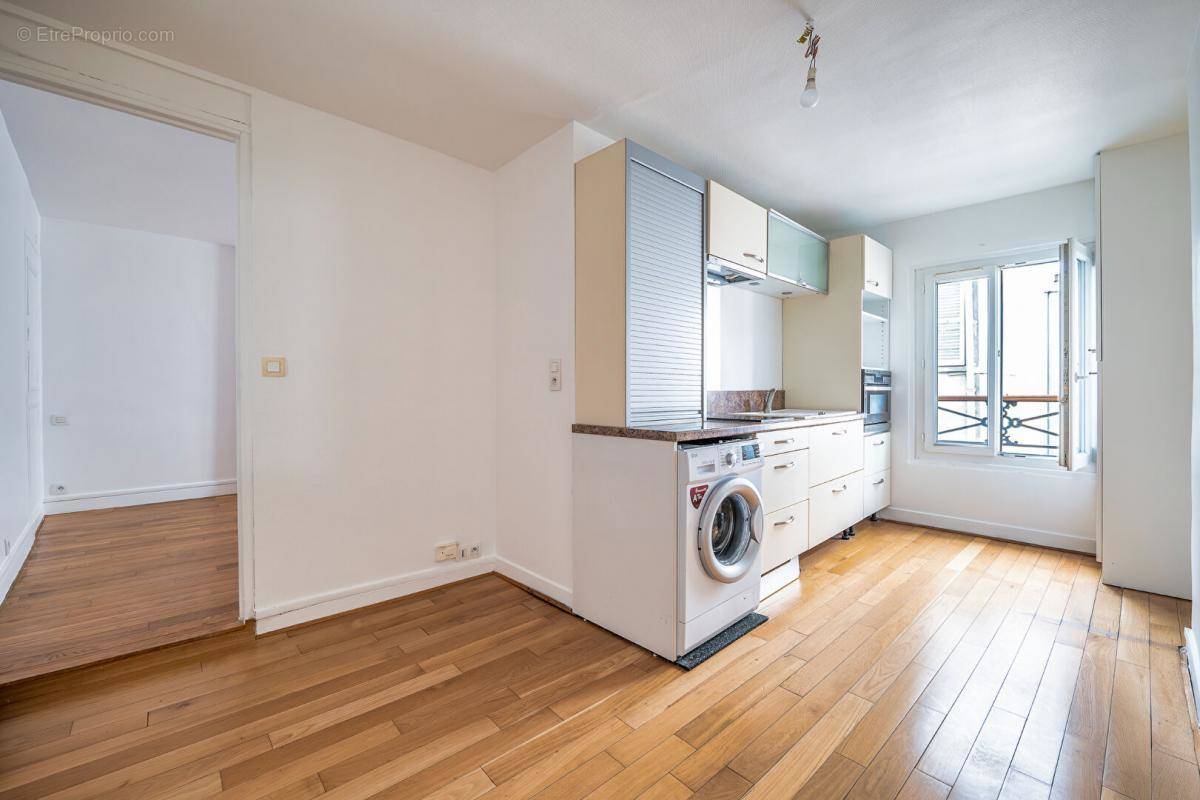 Appartement à PARIS-9E