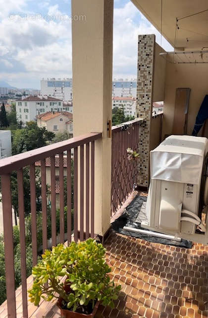 Appartement à MARSEILLE-14E