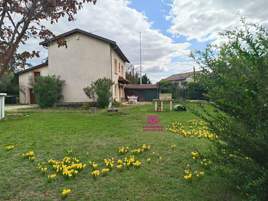 Maison à LE PEAGE-DE-ROUSSILLON