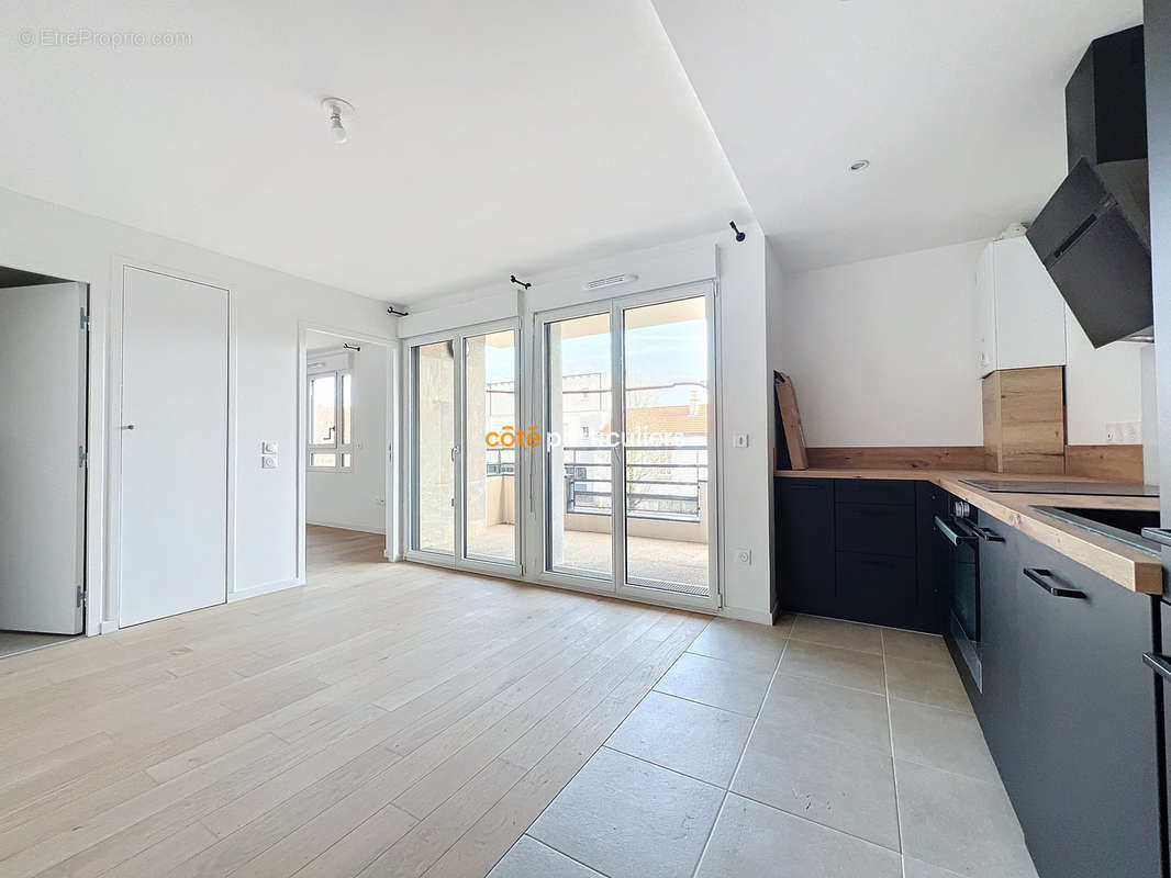 Appartement à ISSY-LES-MOULINEAUX