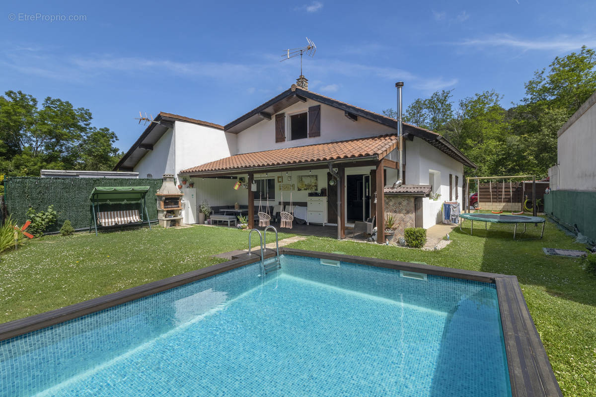 Maison à BIRIATOU