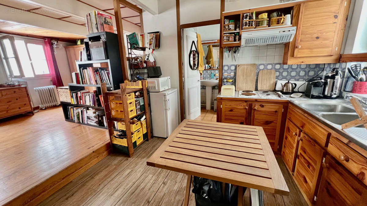 Appartement à PARIS-2E