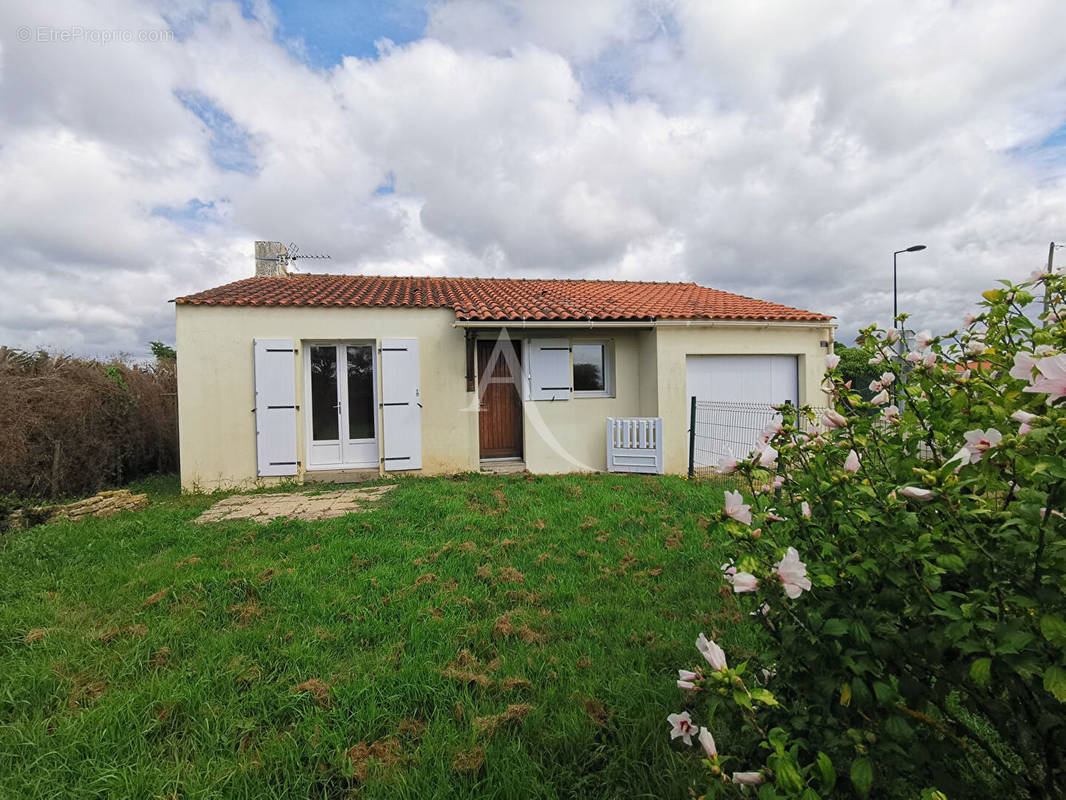 Maison à TALMONT-SAINT-HILAIRE