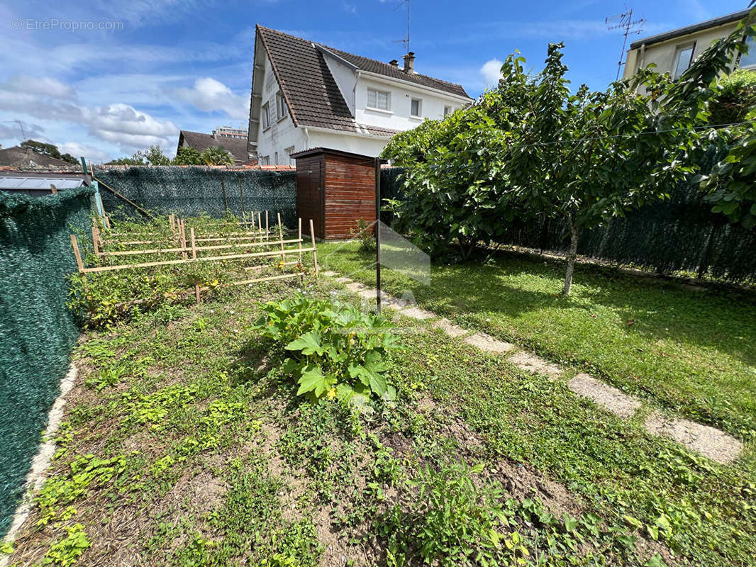 Maison à DAMMARIE-LES-LYS