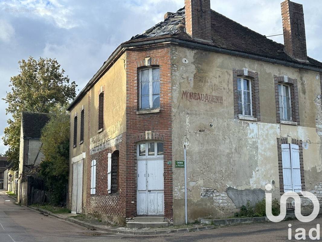 Photo 1 - Maison à CHASSY