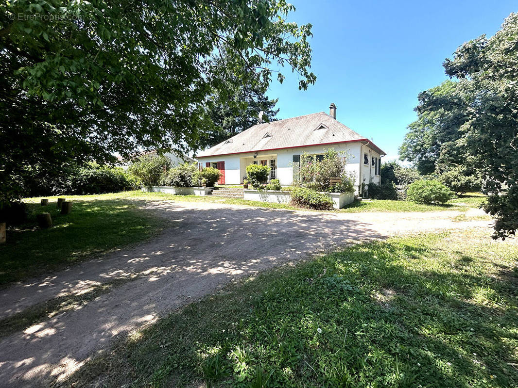 Maison à CHALLUY