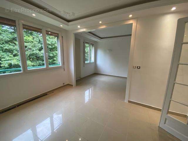 Appartement à CLICHY-SOUS-BOIS