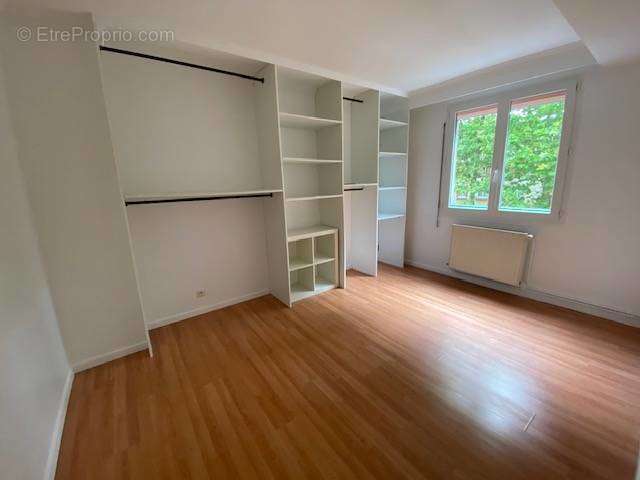 Appartement à CLICHY-SOUS-BOIS