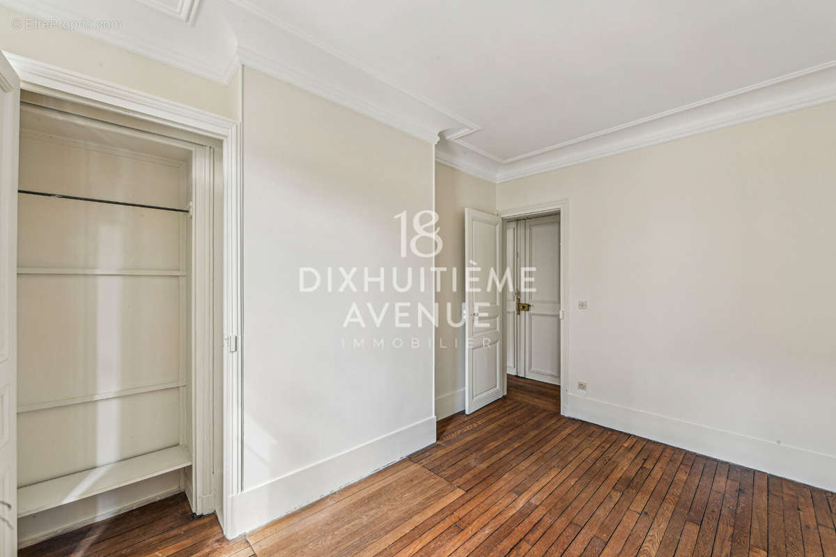 Appartement à PARIS-18E