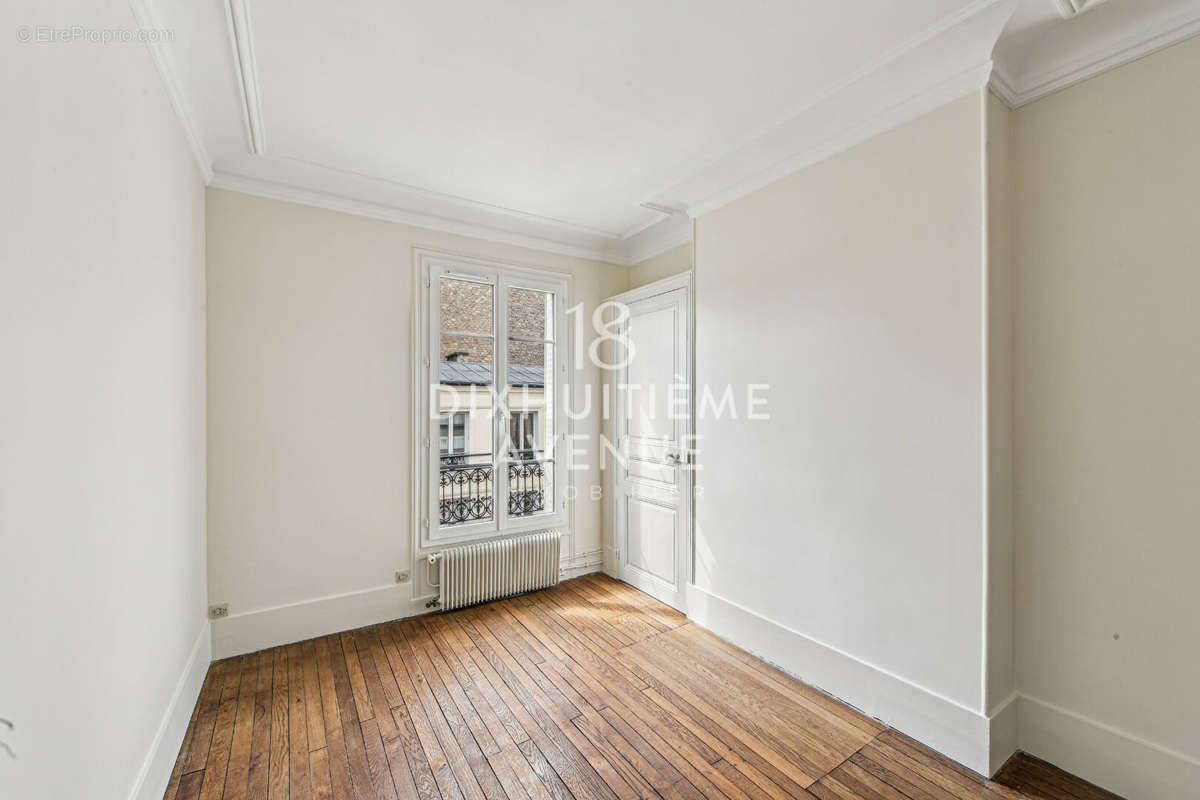 Appartement à PARIS-18E