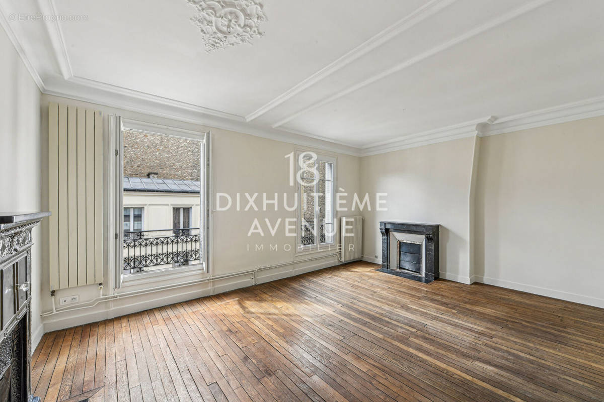 Appartement à PARIS-18E