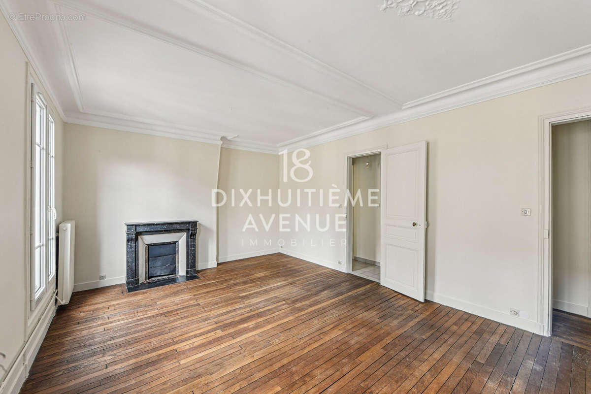 Appartement à PARIS-18E