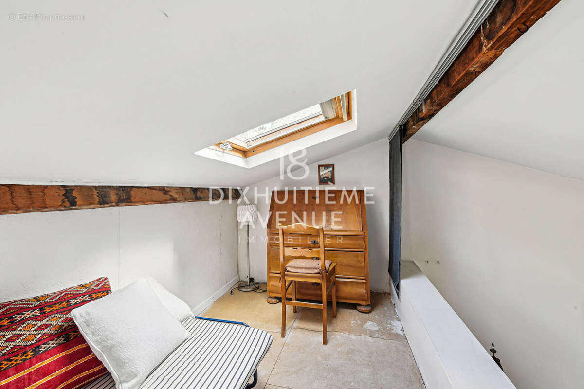 Appartement a louer paris-18e-arrondissement - 3 pièce(s) - 59 m2 - Surfyn