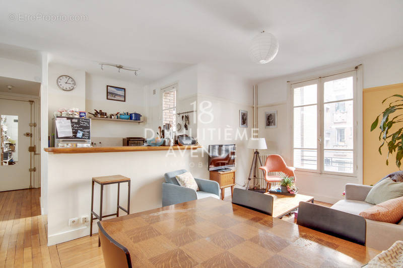 Appartement à PARIS-18E