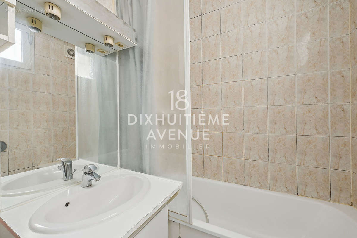 Appartement à PARIS-18E