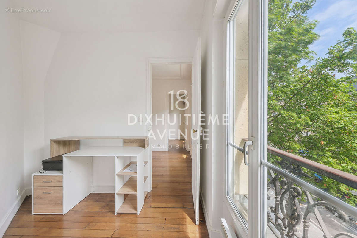 Appartement à PARIS-18E