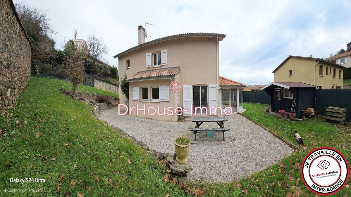 Maison à SAINT-PRIEST-EN-JAREZ