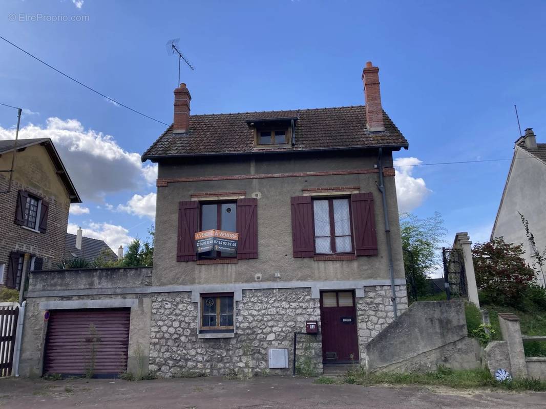 Maison à CHALETTE-SUR-LOING