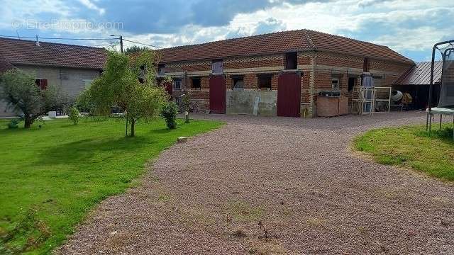 Maison à RESSONS-SUR-MATZ