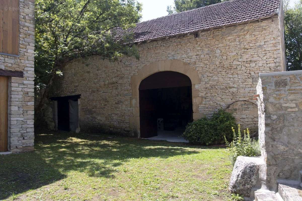 Appartement à LEOBARD