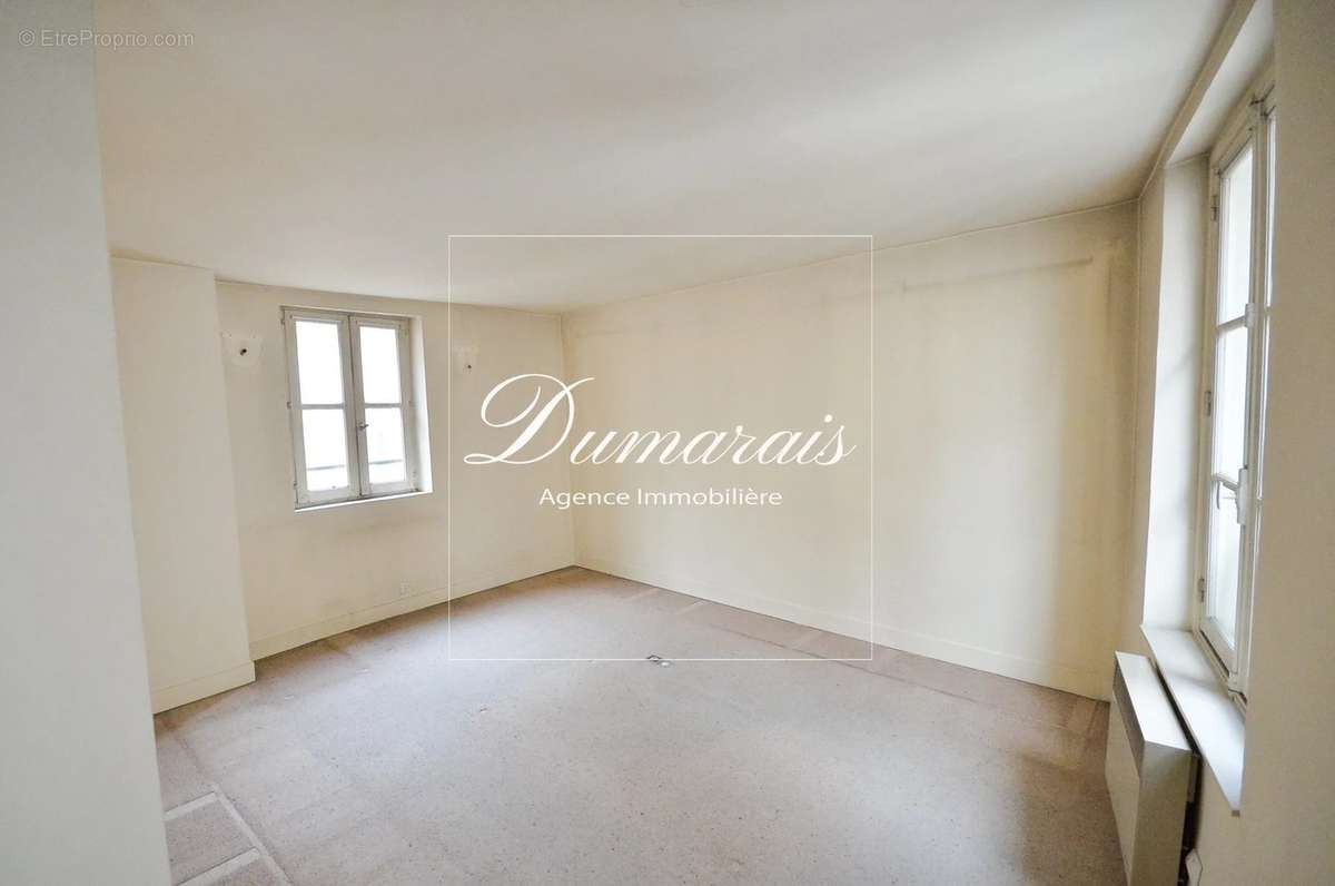 Appartement à PARIS-4E