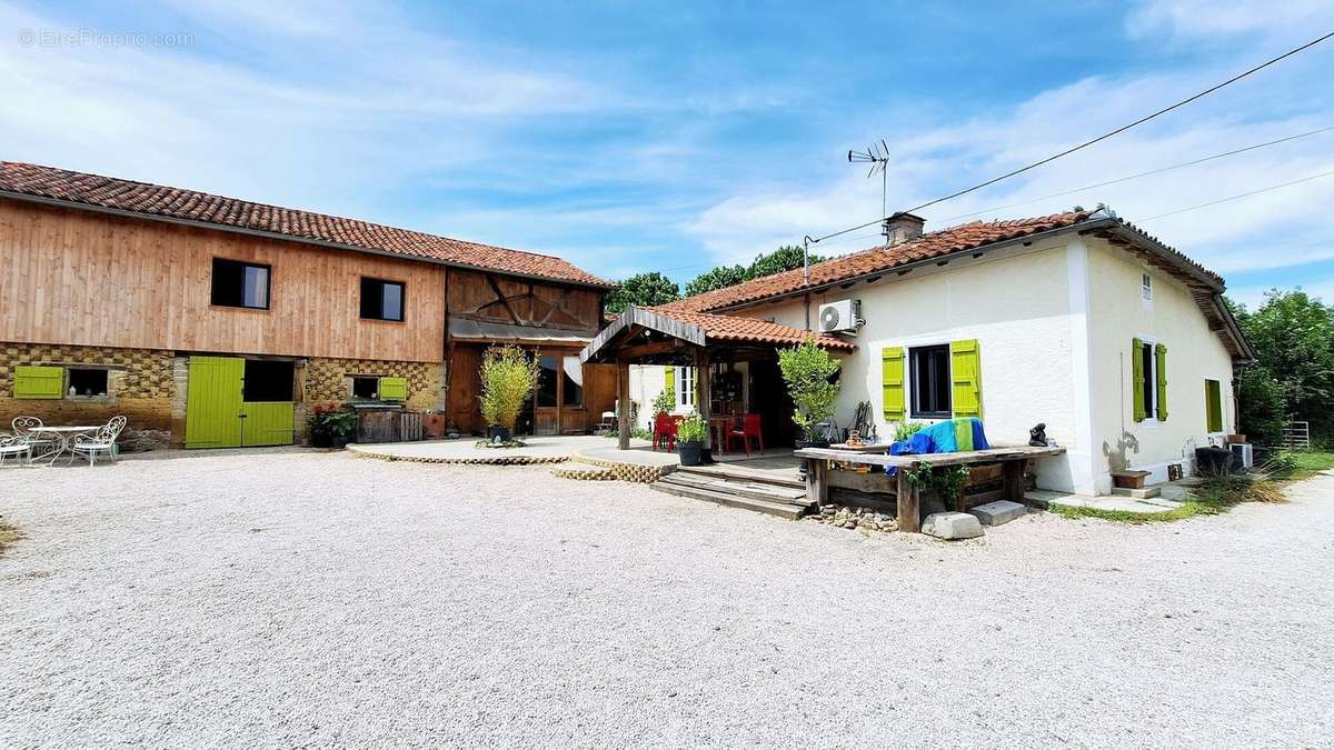 appartement et maison principale2 - Maison à LOUBERSAN