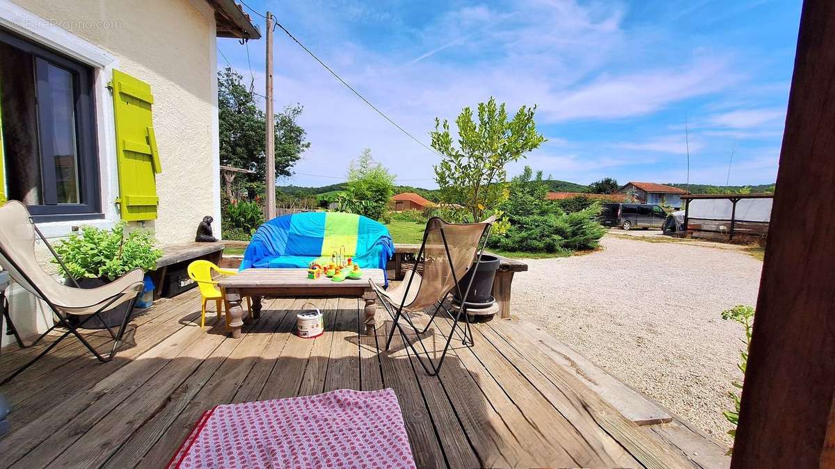 terraace - Maison à LOUBERSAN