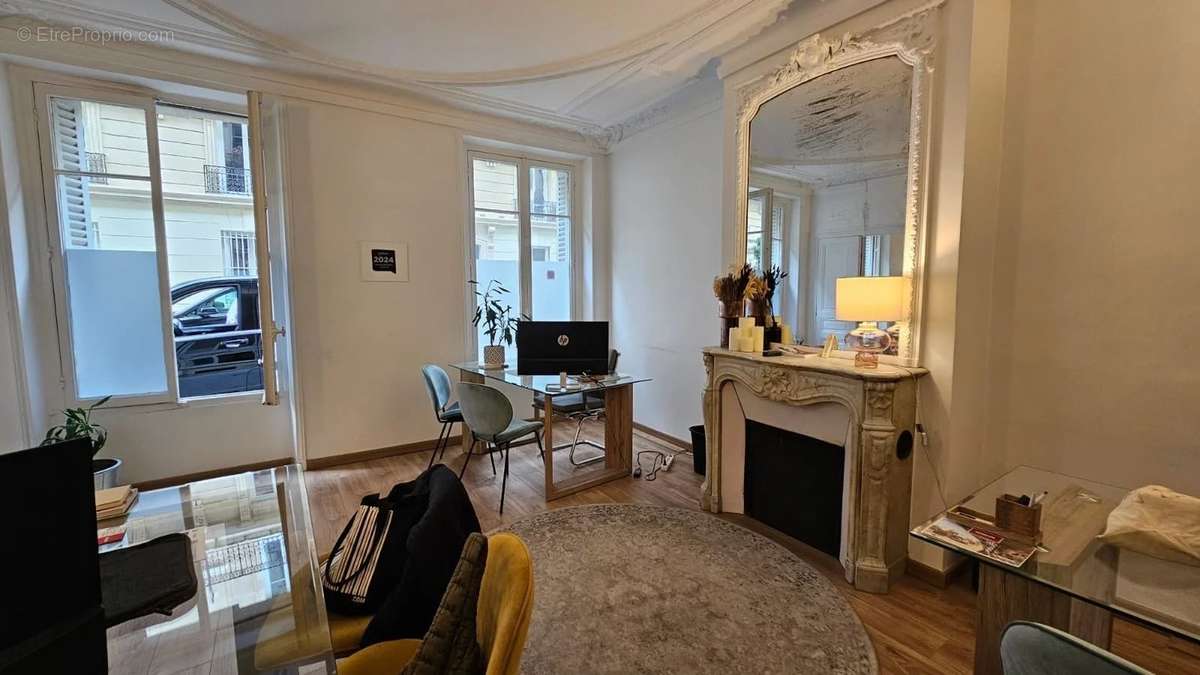 Appartement à PARIS-9E